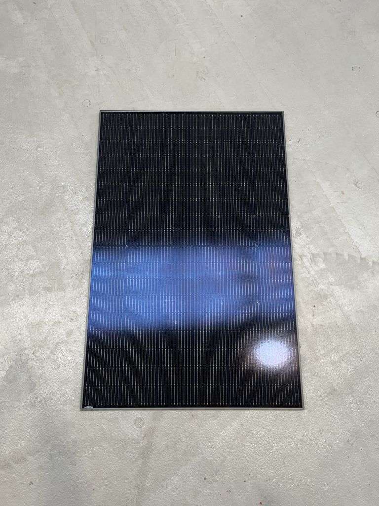 Wholesale Quantities of Solar Panels, due to Stock Clearance | No VAT On Hammer | Loading Available