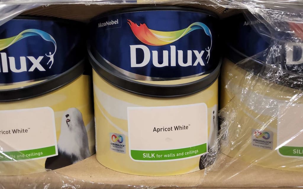 Dulux Silk & Matt Paint in Various Colours at a Fraction of RRP, due to Stock Clearance | Loading / Shipping Available