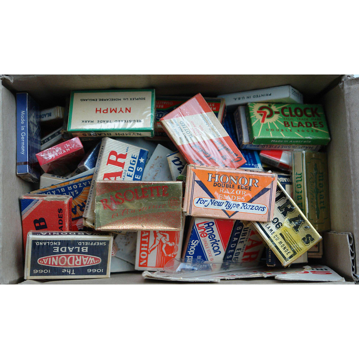 Large collection of Razor Blade Packets! Includes blades. Many different brands including loose blades in singles.