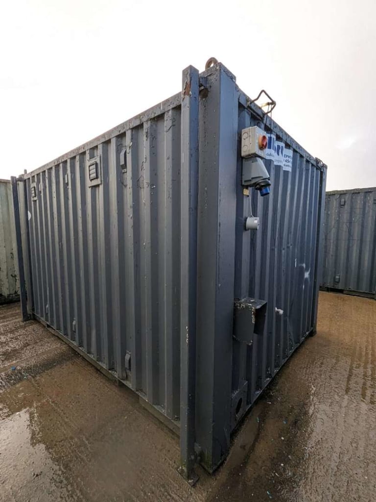 Final Sale | Anti-Vandal Toilet Blocks in Various Sizes, due to Business Relocation | No Reserve