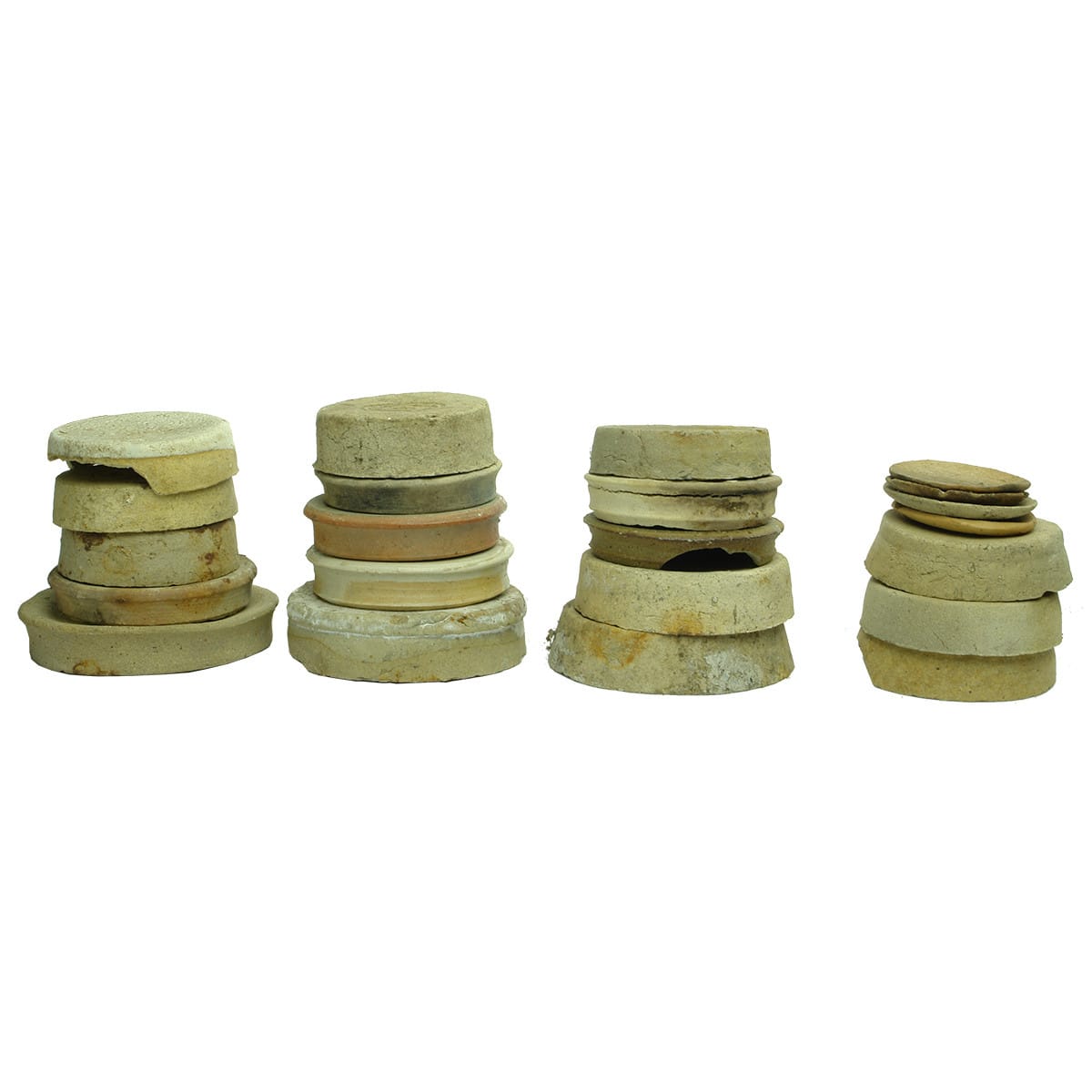 22 Items: 18 Chinese jar lids and 4 sealing inserts for chinese jars.