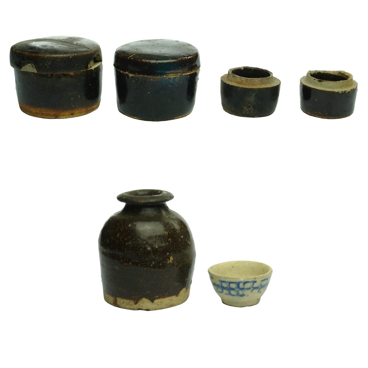 6 small Chinese items. 5 brown glaze pieces, two round boxes with lids, 2 smaller ones without lids, small oil jar and a tiny blue & white cup.