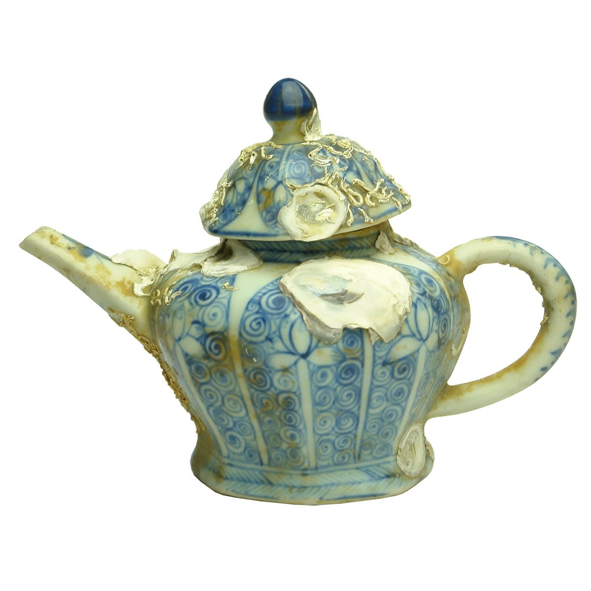 Chinese Teapot. Blue & White. Octagonal with lid. Ca Mau Wreck. 1720s.