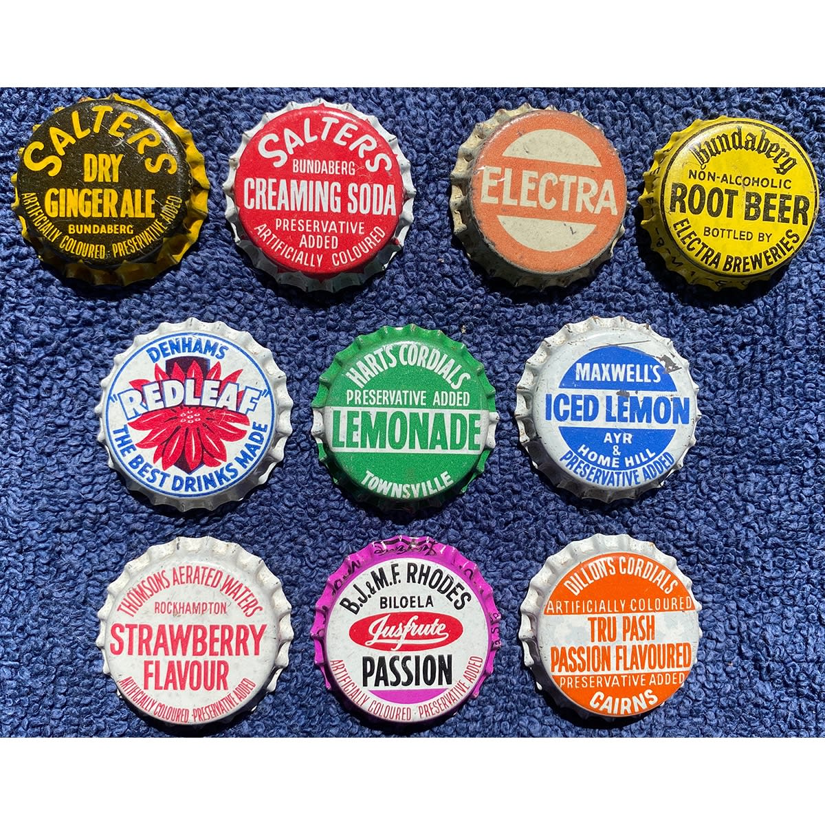 10 QLD Crown Seal Caps: Dillons Cordials; Rhodes, Biloela; Electra; Denhams; Thomson's Rockhampton; Maxwell's Ayr & Home Hill; Salters Bundaberg. (Queensland)