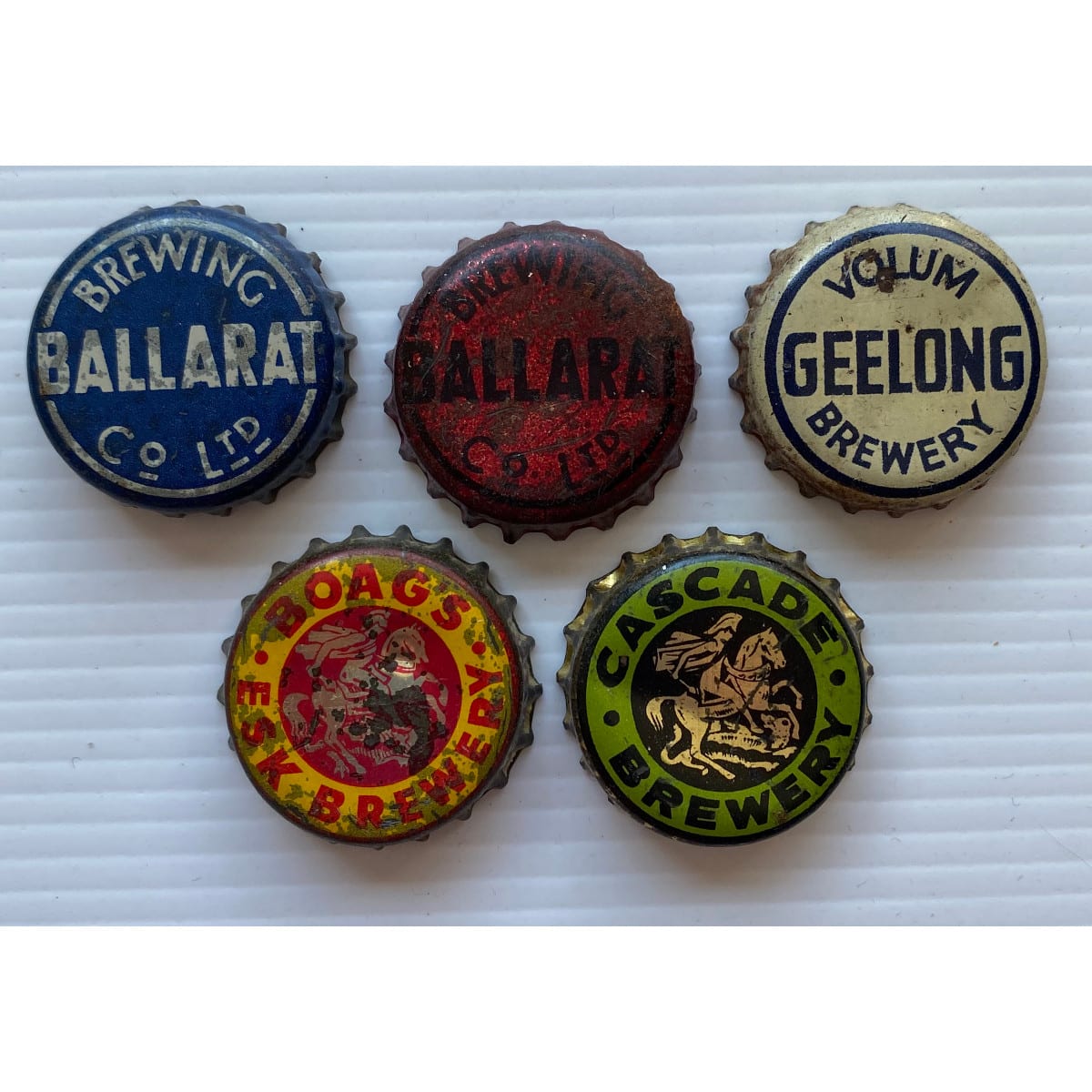 5 Crown Seal Caps: 1 x Volum Brewery, Geelong 2 different Ballarat Brewing Co Boags Brewery & Cascade Brewery pictorial types.