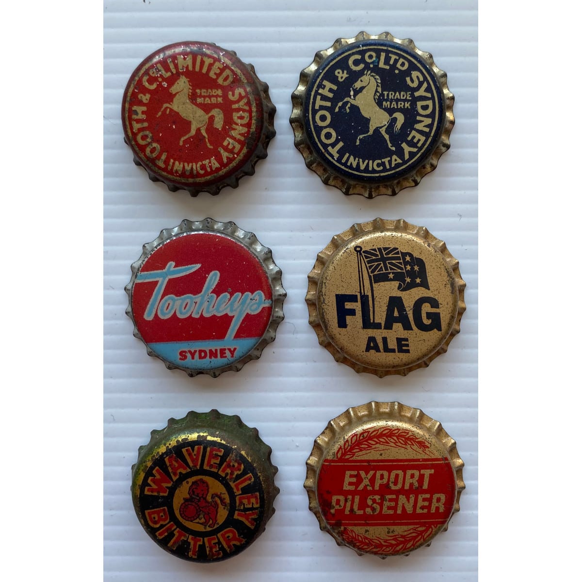 6 Crown Seal Caps: 2 diff Tooth & Co Invicta 2 diff Resch's 2 diff Tooheys.