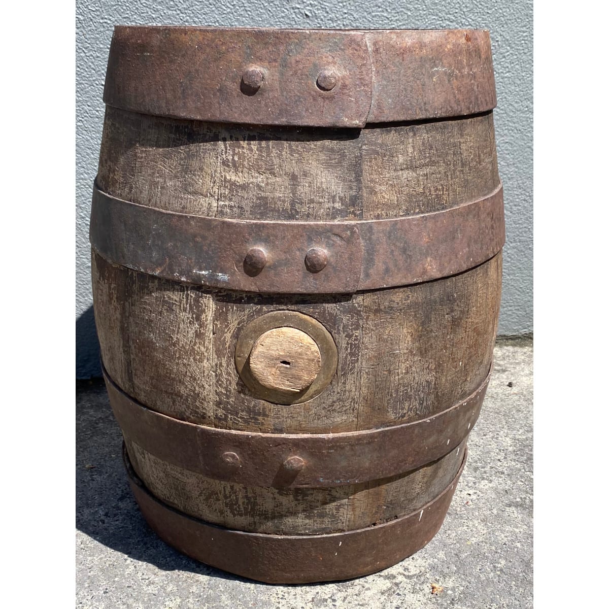 Small Wooden Beer Barrel. Plain brass bung. Castlemaine Perkins XXXX Brisbane on one end. 2550. (Queensland)