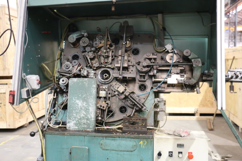 CM2529-2.jpg