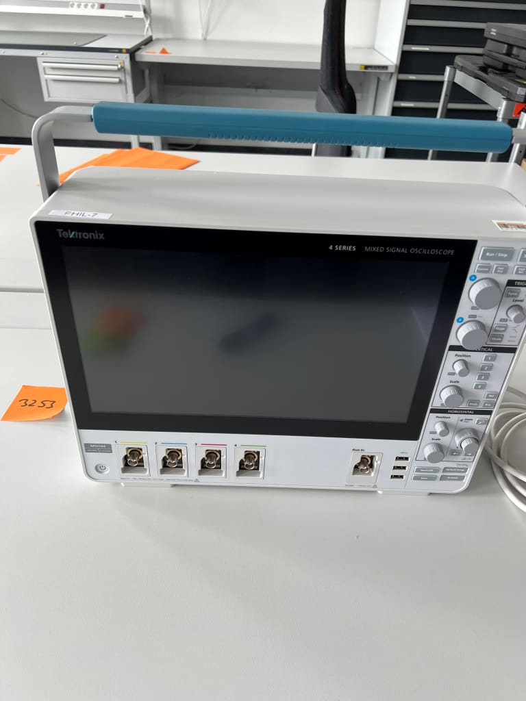 Textronix Oscilloscope 2.jpg
