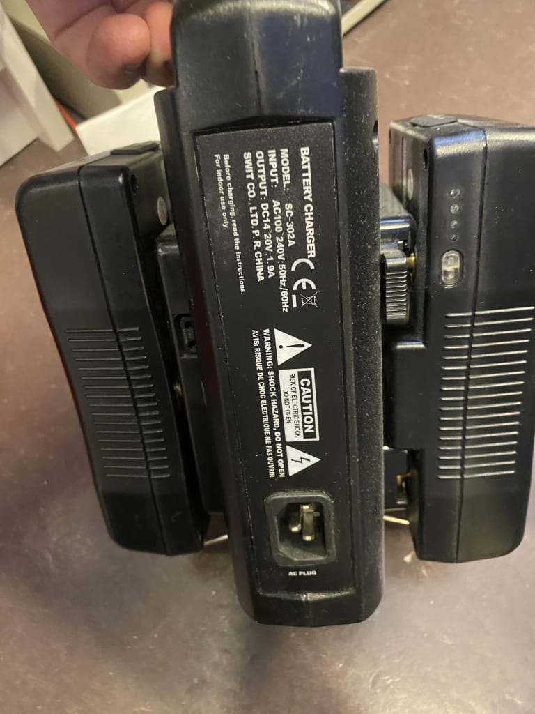 chargeur_swit-160wh_3.JPG
