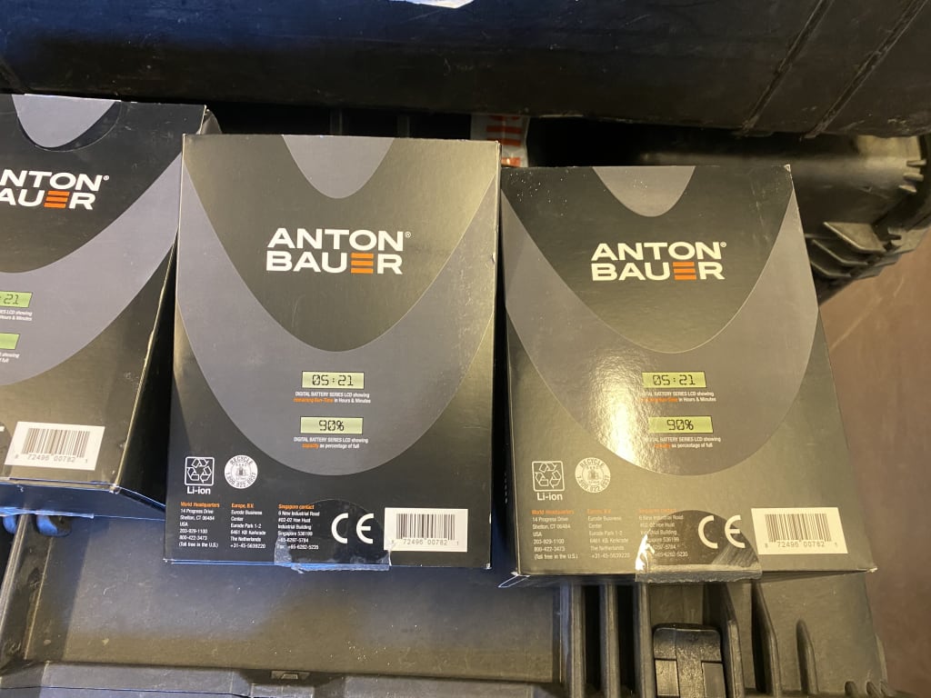 Lot de 4 batteries G190 ANTON BAUER pour Luminar 5030_ter.JPG