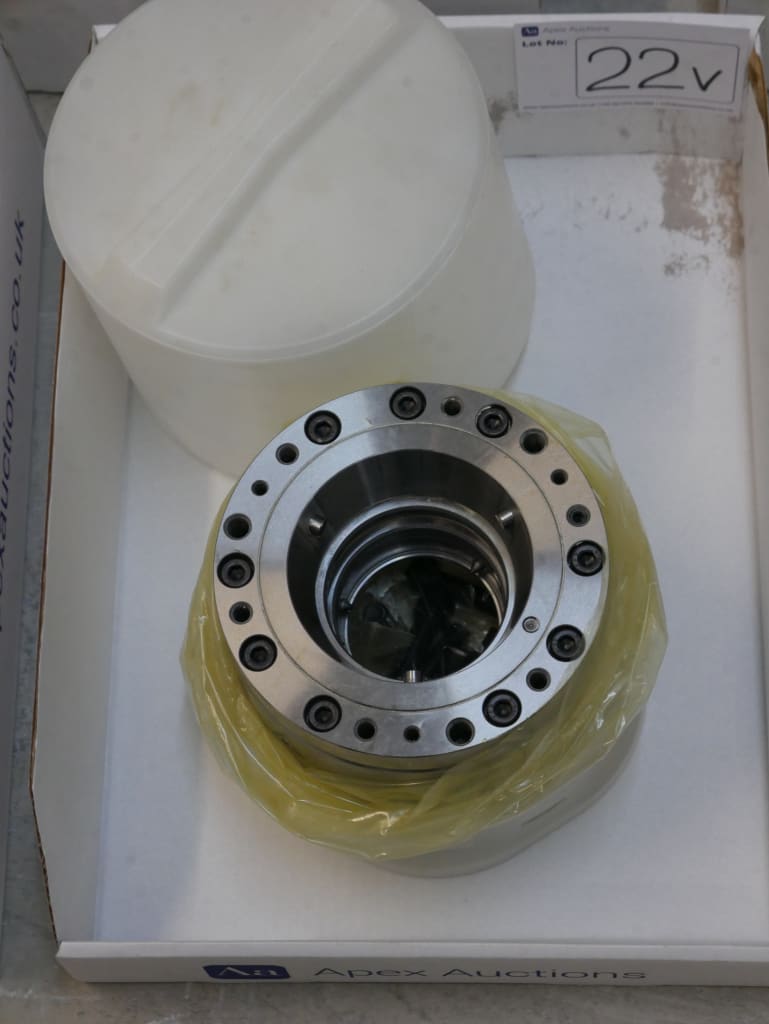 22V-00.JPG