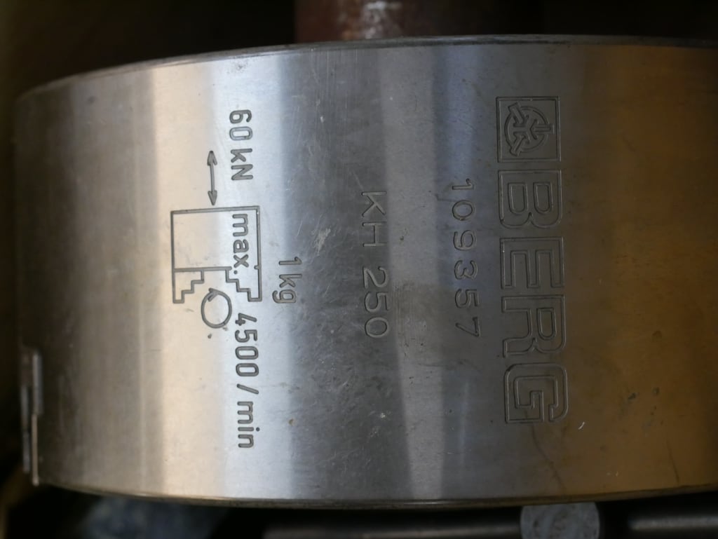 22U-05.JPG