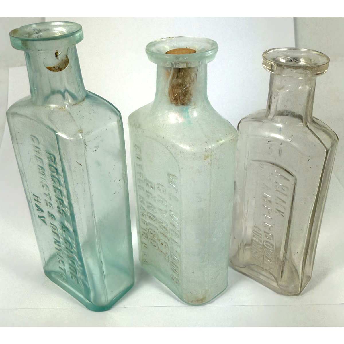 3 Small Chemists: Rogers & Glyde, Hay (112 mm); W. L. Williams, Chymist, Bendigo (105 mm); A. Black, Camperdown (100 mm). (New South Wales & Victoria)