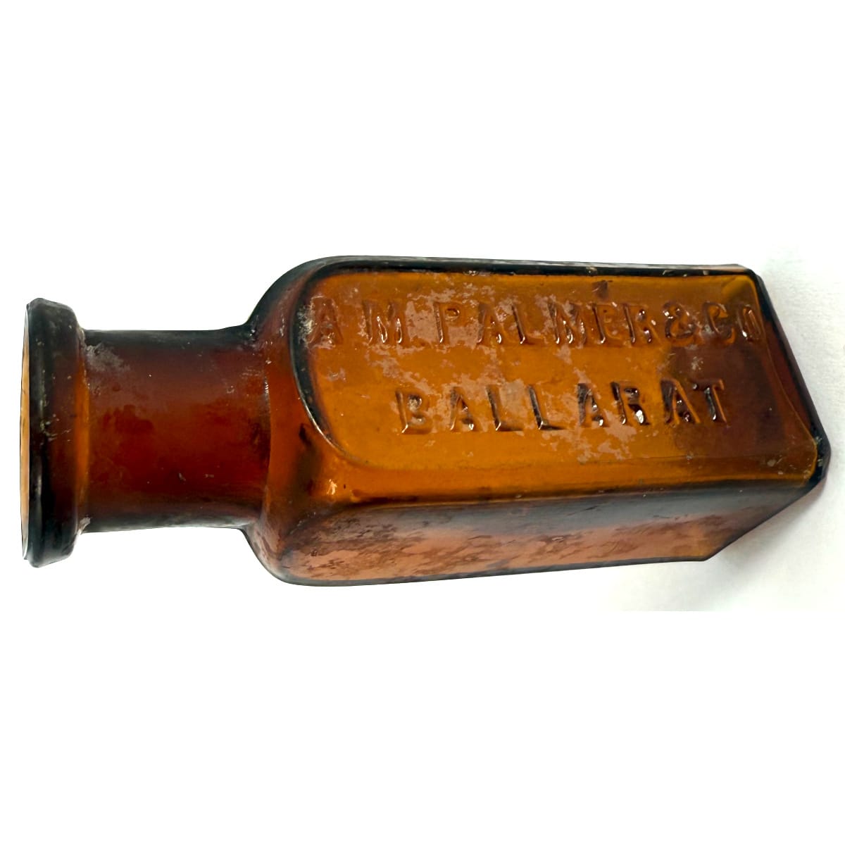 Chemist. A. M. Palmer & Co., Ballarat. Amber. Half Ounce. Whitall Tatum. 68 mm. (Victoria)