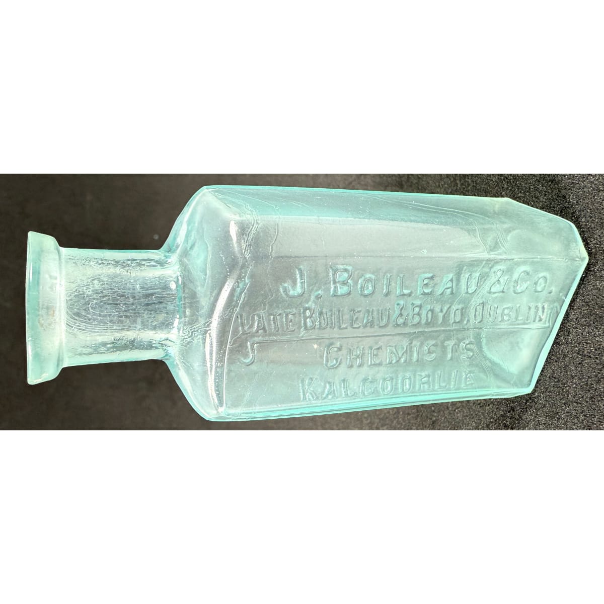 Chemist. J. Boileau & Co., Kalgoorlie. Whitall Tatum. 1 oz. 88 mm. (Western Australia)