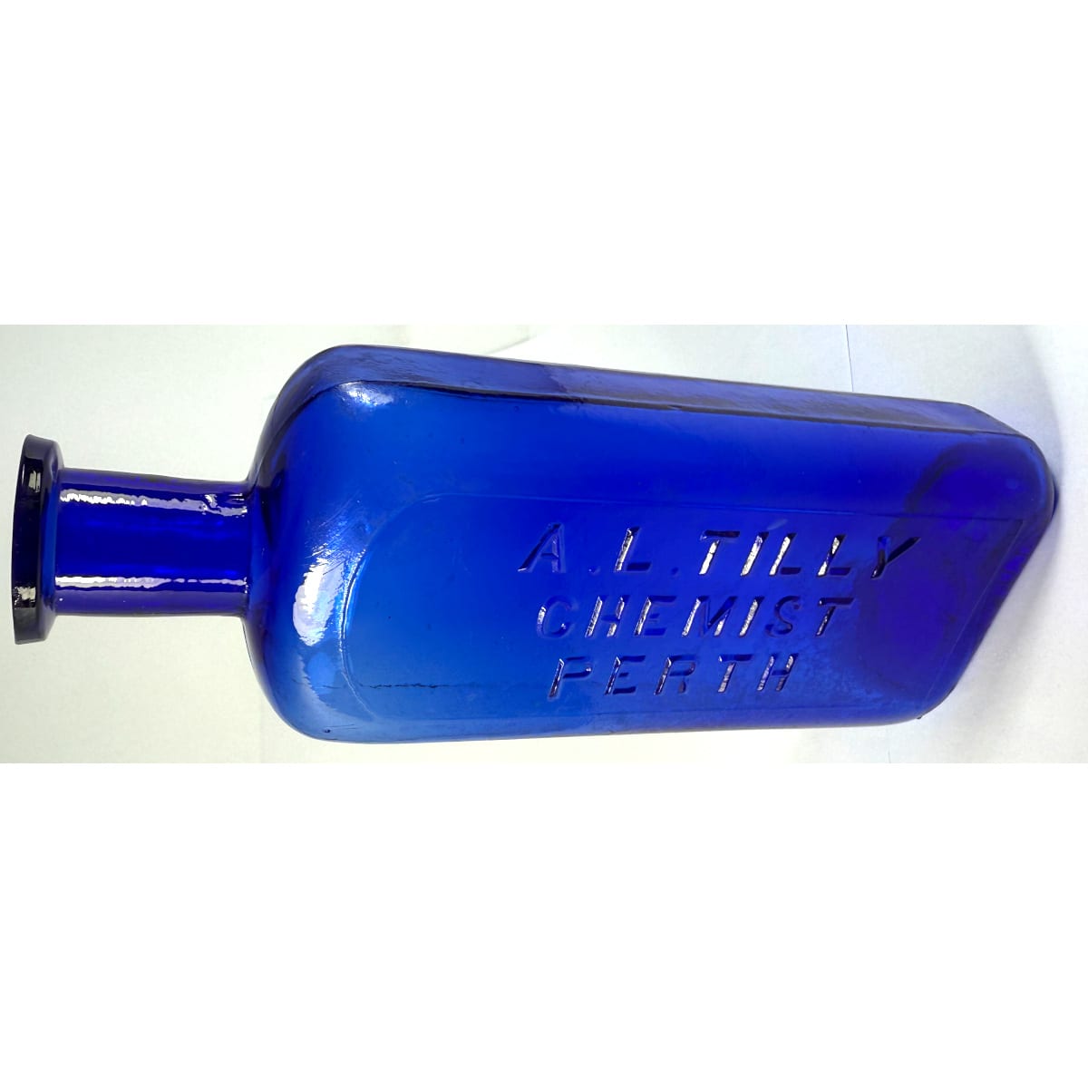 Chemist. A. L. Tilly, Perth. Cobalt Blue. Whitall Tatum. 10 oz. 176 mm. (Western Australia).