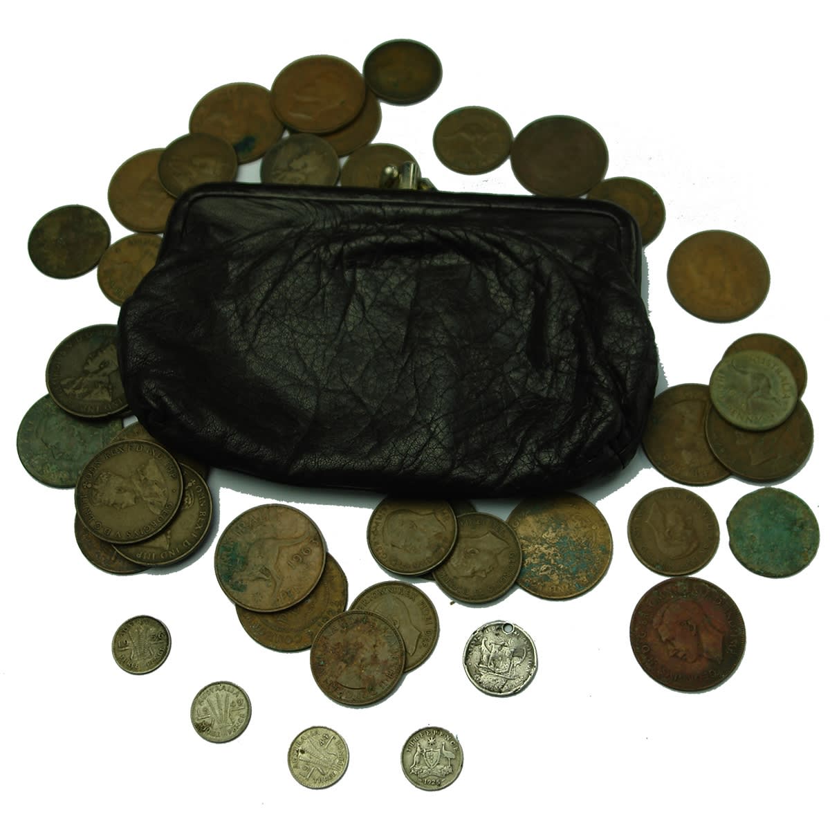 Numismatics. Large leather purse with 41 Australian coins: 7 early pennies (1912, 1916, 1917, 1919, 1920, 2 x 1922), 12 x kangaroo pennies (1942, 3 x 1943, 3 x 1950, 1951, 2 x 1958, 1962, 1963), 6 early half pennies (2 x 1917, 1922, 1926, 1936, 1938), 11 x kangaroo half pennies (3 x 1940, 3 x 1943, 1947, 1948, 2 x 1951, 1963), 4 x Three Pences (1925, 1944, 1949, 1956) and a silver Australian Centenary Juvenile Industrial Exhibition Token, Melbourne, 1888.