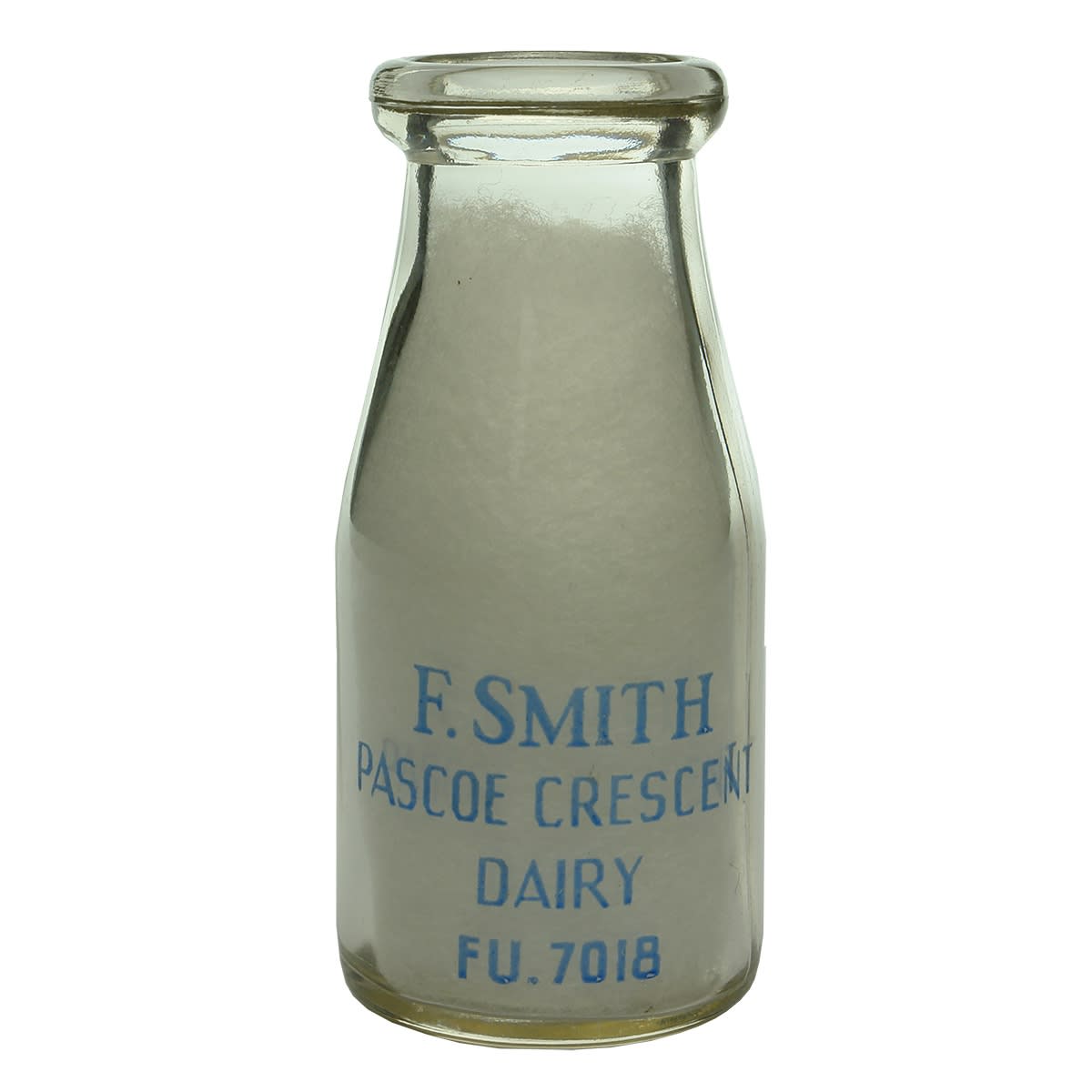 Milk. F. Smith Pascoe Crescent Dairy (Essendon). Wad lip. Ceramic Label. 1/2 Pint. (Victoria)