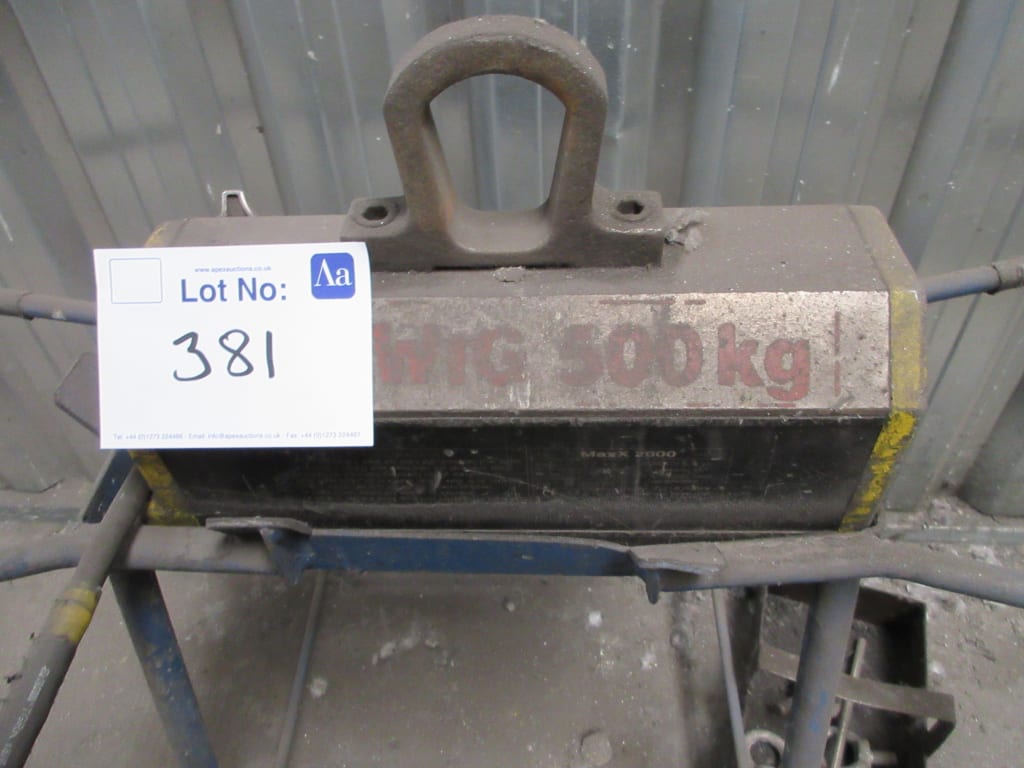 381-0.jpg