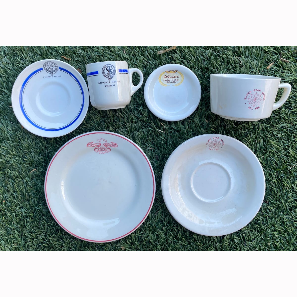 6 Pieces of QLD Hotelware: Hotel Bundaberg; 2 x Silver Star Motel Mt Isa; 2 x Stewarts Hotels Brisbane; Windsor Hotel Motel Dalby. (Queensland)