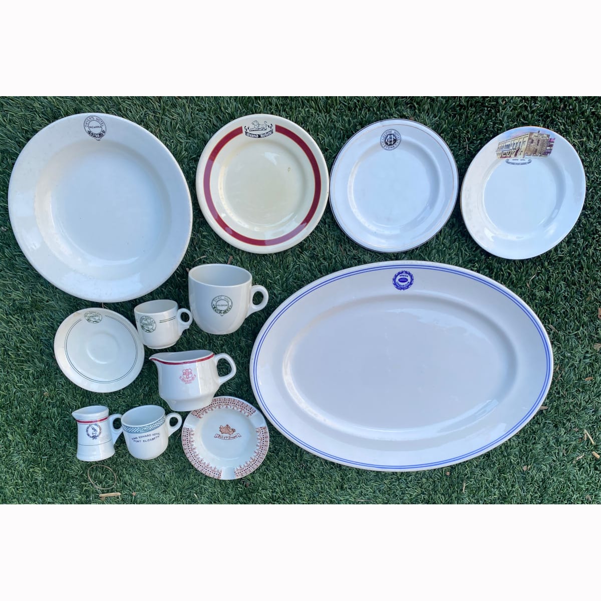 12 Mixed pieces Hotelware: Large Wagga Leagues Club Platter; Vale of Avoca Dwyers Hotel; Carlton Hotel Sydney; Hotel Civic Canberra; Dodds Hotel Cooma; and more!