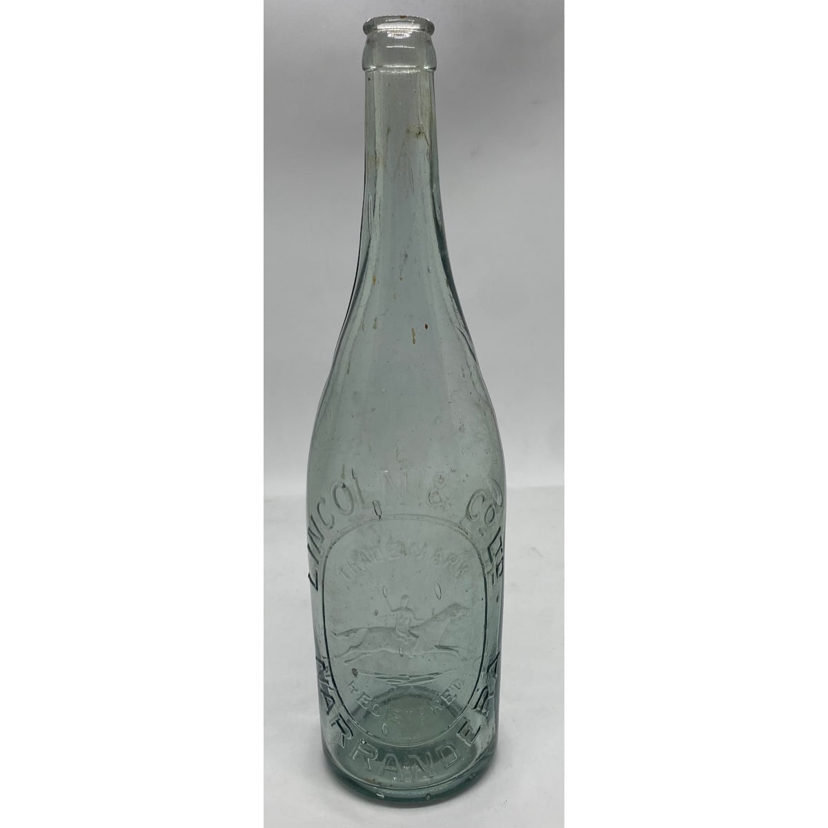 Crown Seal Beer. Lincoln & Co Ltd, Narrandera. Aqua. 26 oz. (New South Wales)