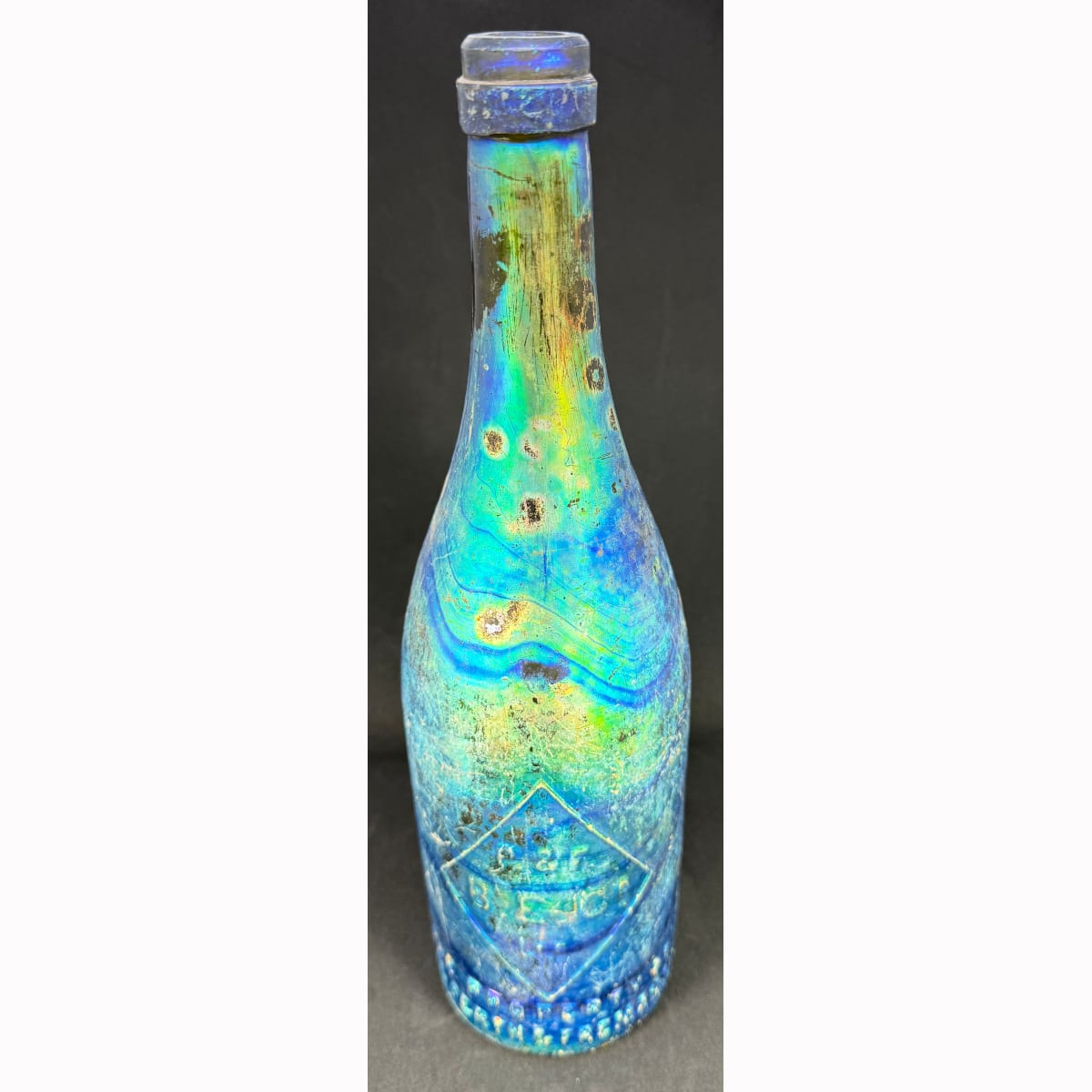 Beer. Perth & Fremantle Bottle Exchange. BECO. Ring Seal. Spectacular opalescent stain. (Western Australia)