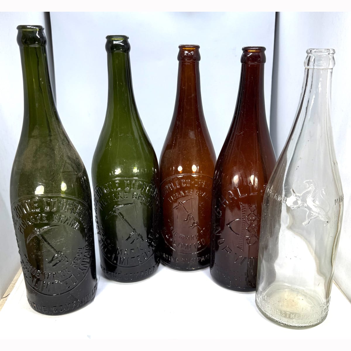 5 South Australian Crown Seals, Beers & Soft Drink: 3 x Pickaxe, Adelaide Bottle Co; Hall & Sons Norwood; Lion Brewing & Malting. (South Australia)