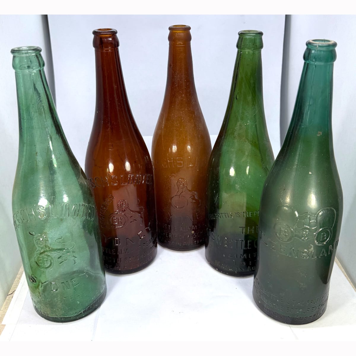 5 x Beers: 3 x Reschs; NSW Bottle Company 1917; Brisbane Bottle Exchange.