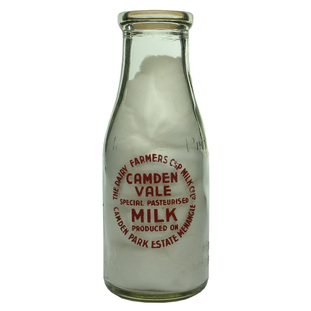 Ceramic Label Milk. Dairy Farmers Co-op Milk Co Ltd. Camden Vale Milk, Camden Park Estate, Menangle. Wad lip. Ceramic label. 1 Pint. (New South Wales)