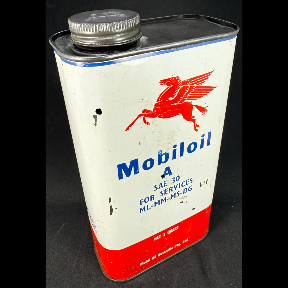Motor Oil Tin. Mobiloil A. Mobiloil Australia Pty Ltd. Pegasus facing left. Quart. SAE 30. Original Pegasus embossed cap.