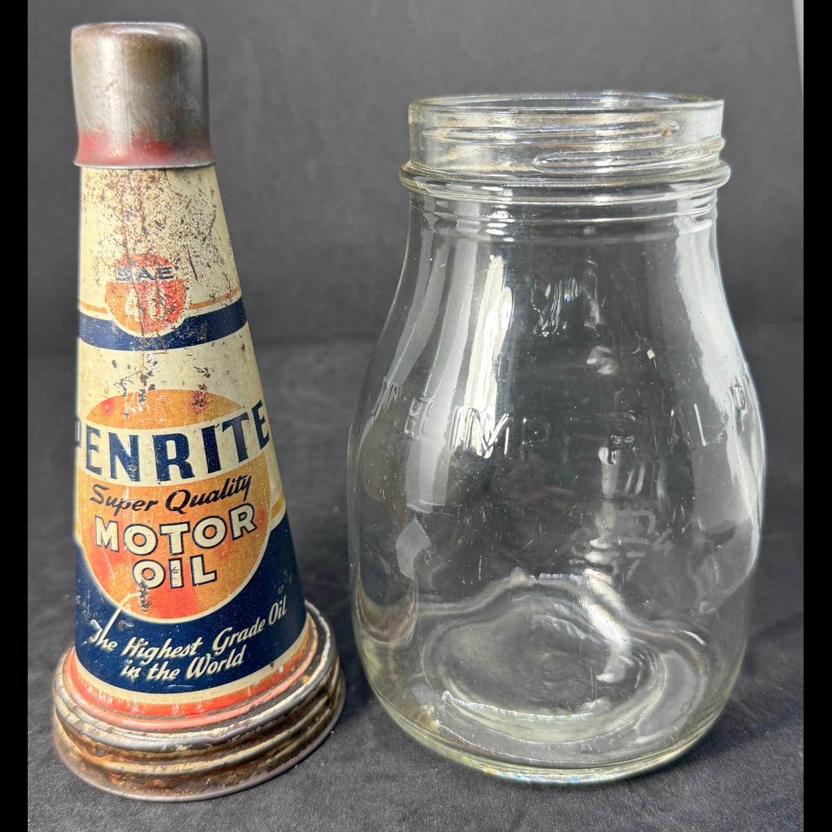 Tin oil top pourer. Penrite Super Quality Motor Oil. SAE40. With early Imperial Pint bottle.