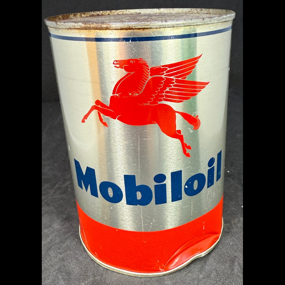 Tin. Mobiloil. New York. 1 US Quart. Florida added on base.