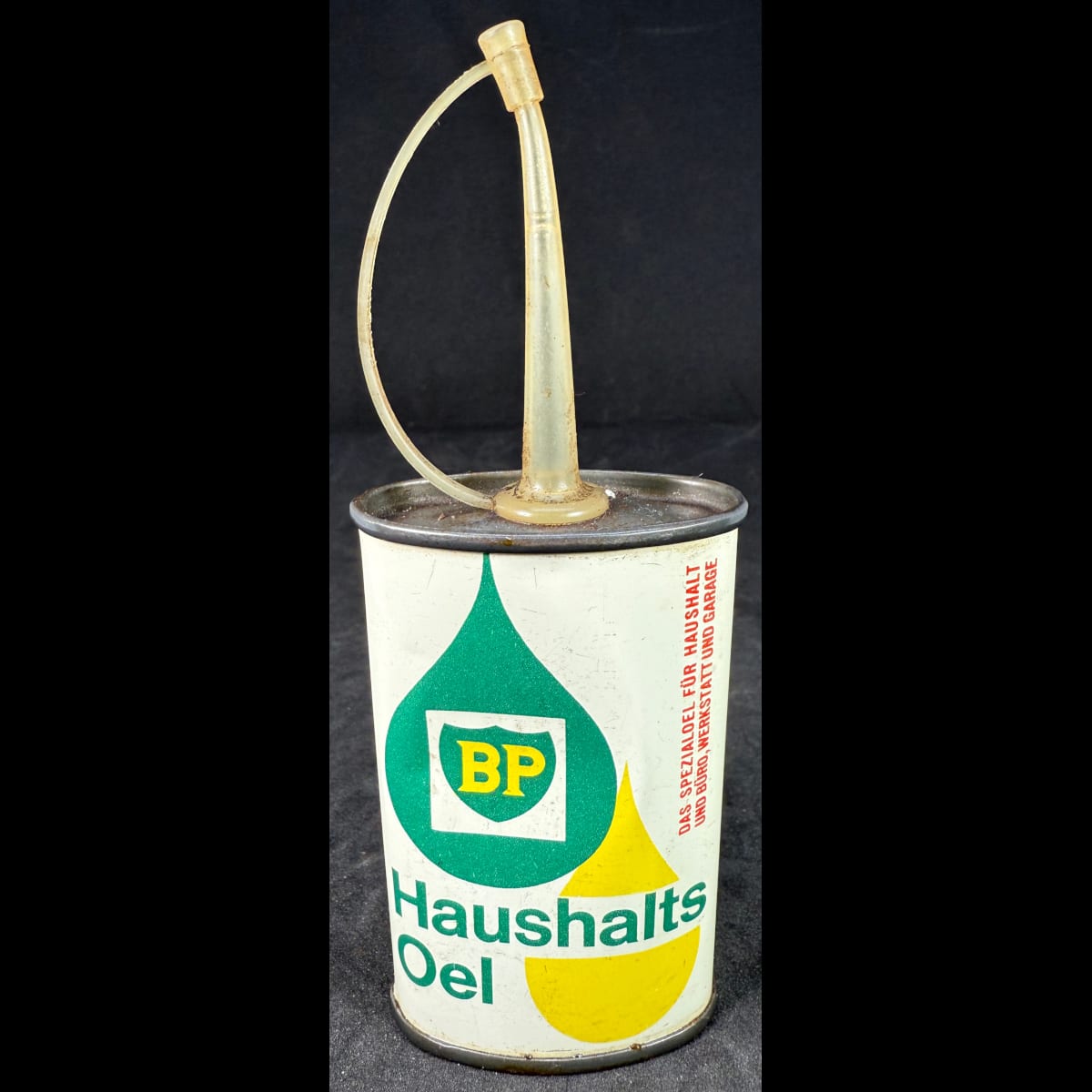 Household oil Tin Oiler. BP Haushalts Oel. 90 CCM. German. (Not for standard post due to contents. Winning bidder will have to make other arrangements to collect)