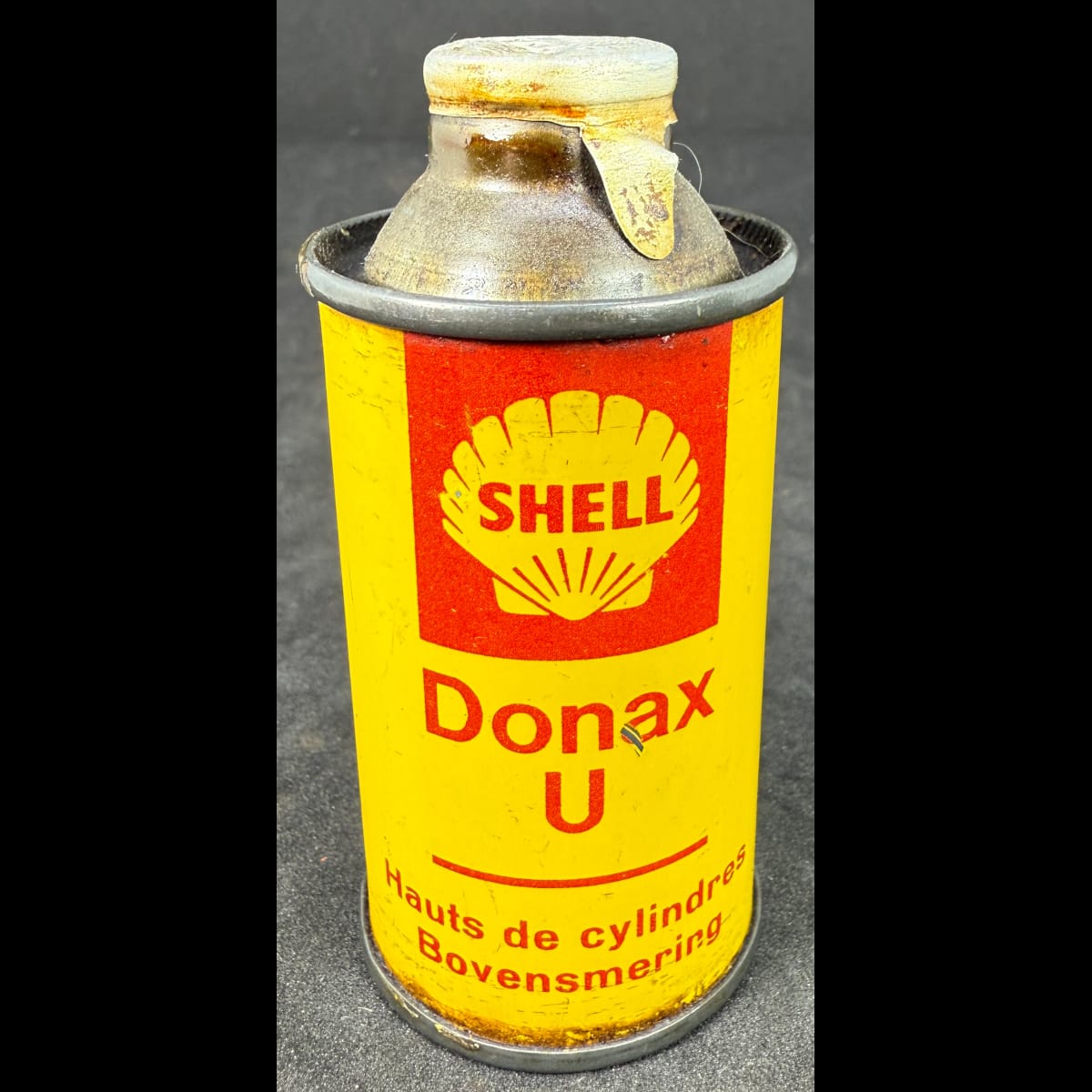 Small tin. Shell Donax U. Upper Cylinder Lubricant. Shell Specialised Lubricants. French & German.