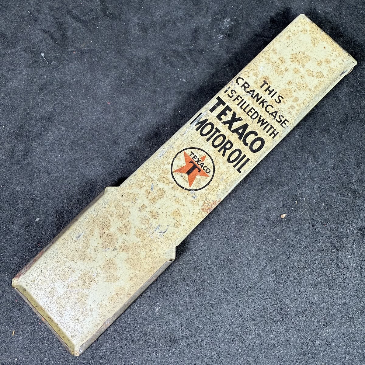 Advertising metal service tag. This crankcase is filled with Texaco Motor Oil. Texaco symbol. Space for slide in update.
