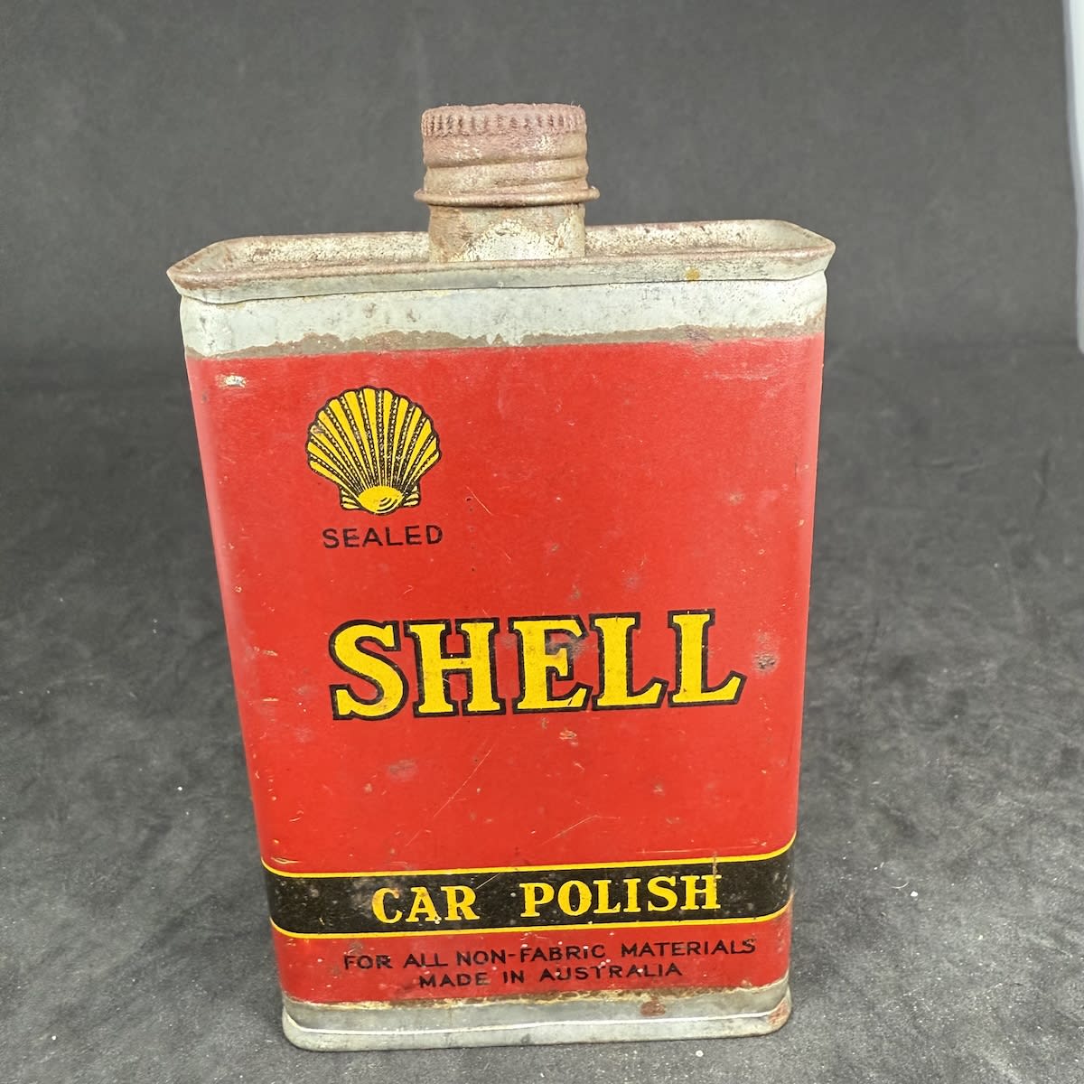 Oil Tin. Shell Car Polish. Made in Australia. 8 oz. (Not for standard post due to contents. Winning bidder will have to make other arrangements to collect)
