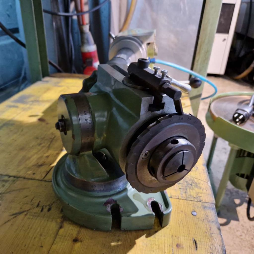 Rectifieuse plane avec outillages (25).jpg