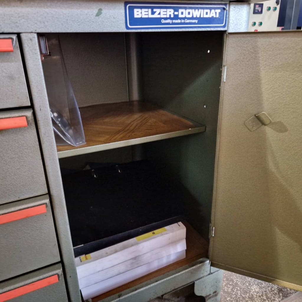 Etabli 1100x660x825 mm avec 4 tiroirs et 1 porte - Avec tour CNC MIYANO (8).jpg