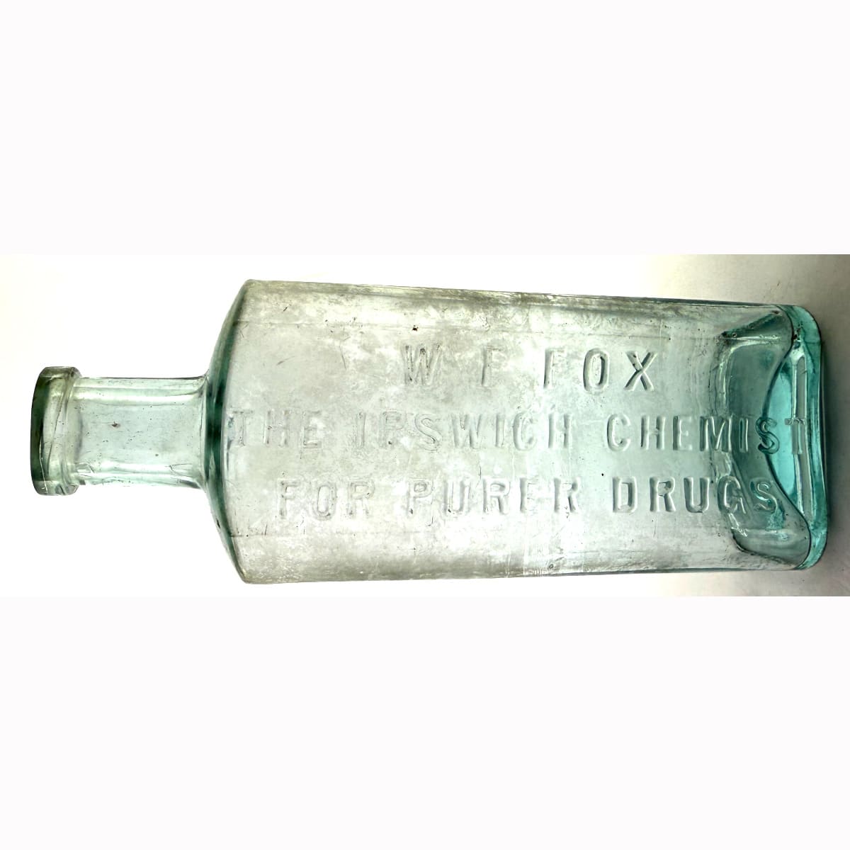 Chemist. W. F. Fox, Ipswich. Aqua. 6 oz. 155 mm. (Queensland)
