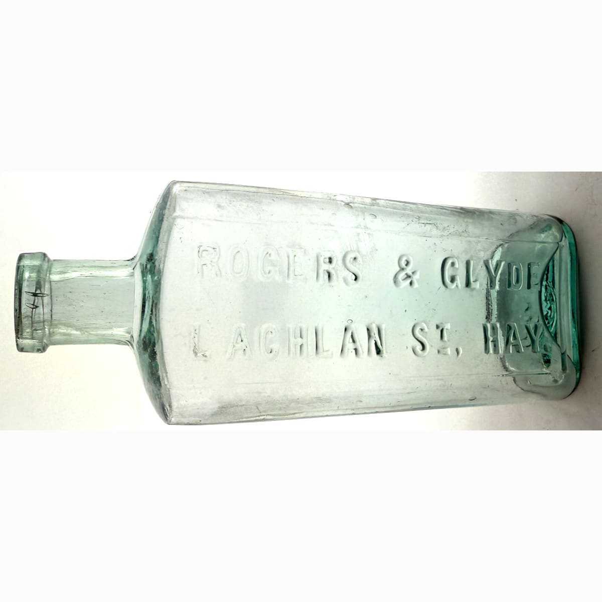 Chemist. Rogers & Glyde, Lachlan St., Hay. 5 oz. 151 mm. (New South Wales)