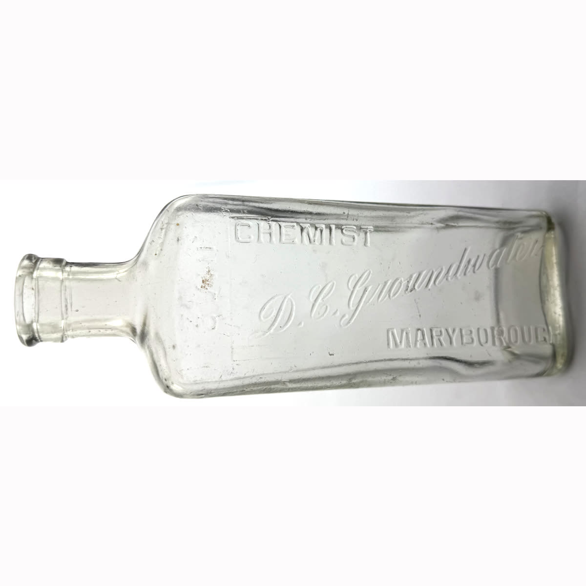 Chemist. D. C. Groundwater, Maryborough. 8 oz. 173 mm. (Queensland)