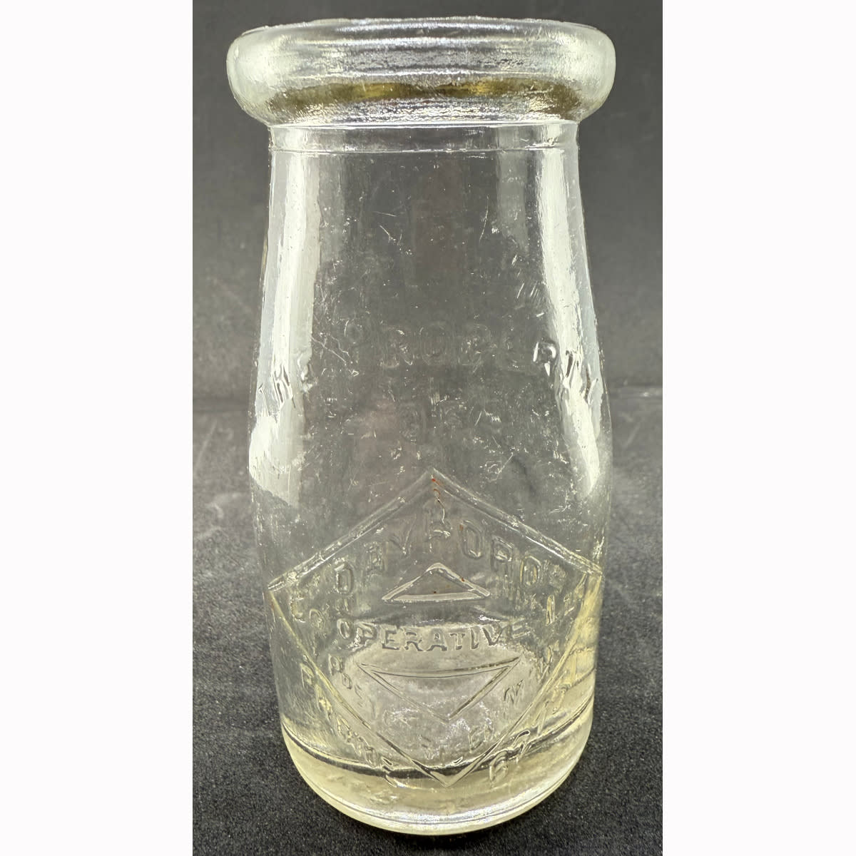 Milk. Dayboro Co-operative Ltd. 1/4 Pint. (Queensland)