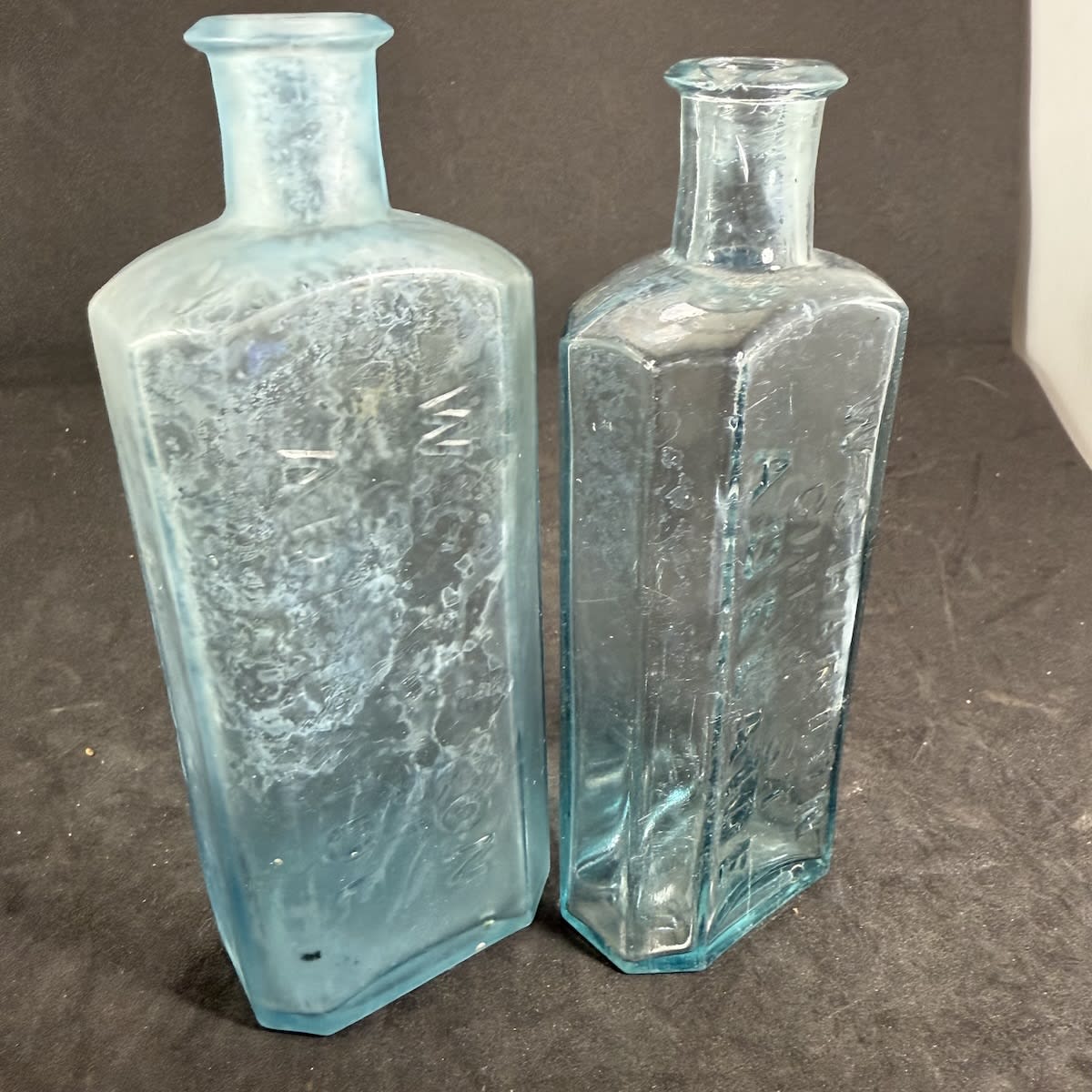 2 Chemists. 2 sizes of W. C. Barton, Chemist, Adelaide. 6 oz (162 mm) & 5 oz (155 mm). (South Australia)