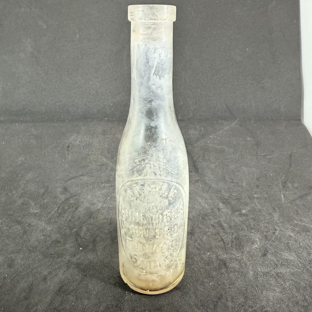 Sample Sauce. Longmore's White Crow Tomato Sauce. Clear. 4 oz. (Victoria)