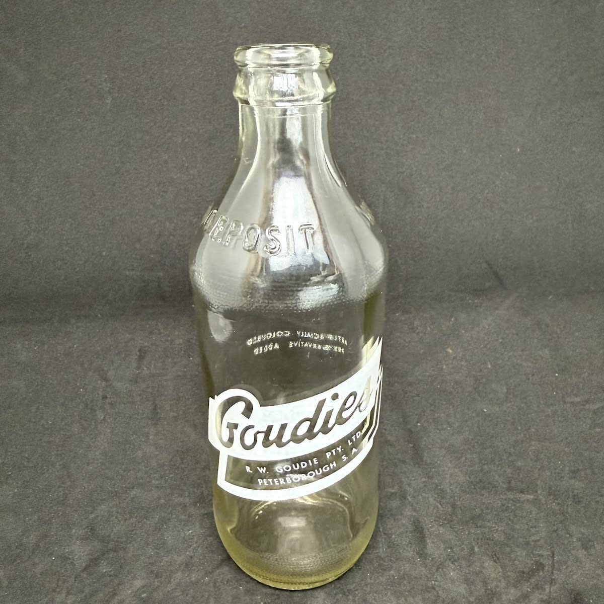 Ceramic Label Crown Seal. Goudies, R. W. Goudie Pty Ltd Peterborough. 10 oz. One Trippa. No Deposit. No Return. (South Australia)