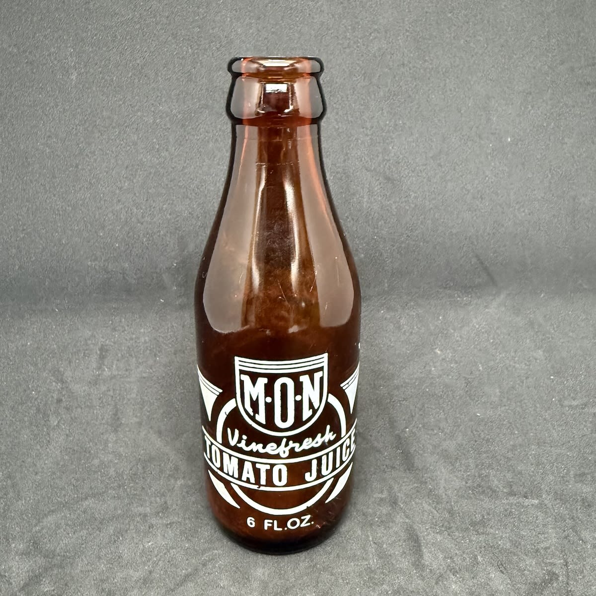 Ceramic Label Crown Seal. M. O. N. Tomato Juice. Manger & O'Neill Pty Ltd. Echuca. 6 oz. Amber. (Victoria)