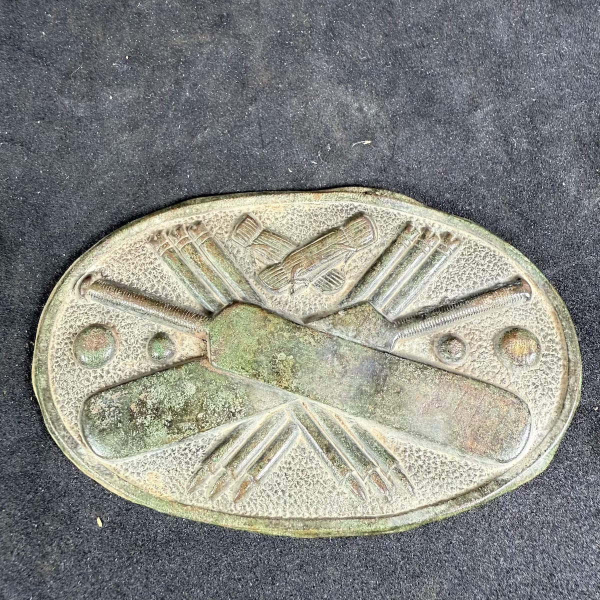 Cricket Belt Sash Buckle. Oval with Crossed bats, Stumps, Balls & Bads/Gloves.
