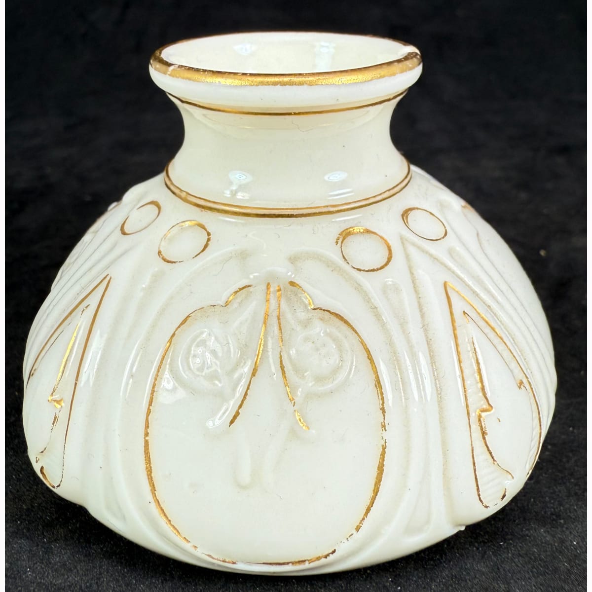 Porcelain Ink or part of a dresser set. British Registration Diamond impressed in base.